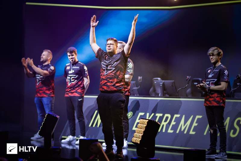 盖与协防机 盖与协防机